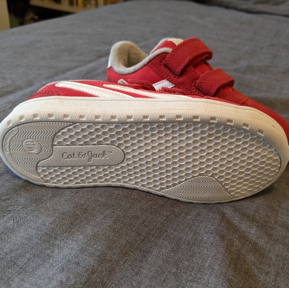 NWOT Cat & Jack Red Leather Velcro Sneakers - Picture 4 of 6